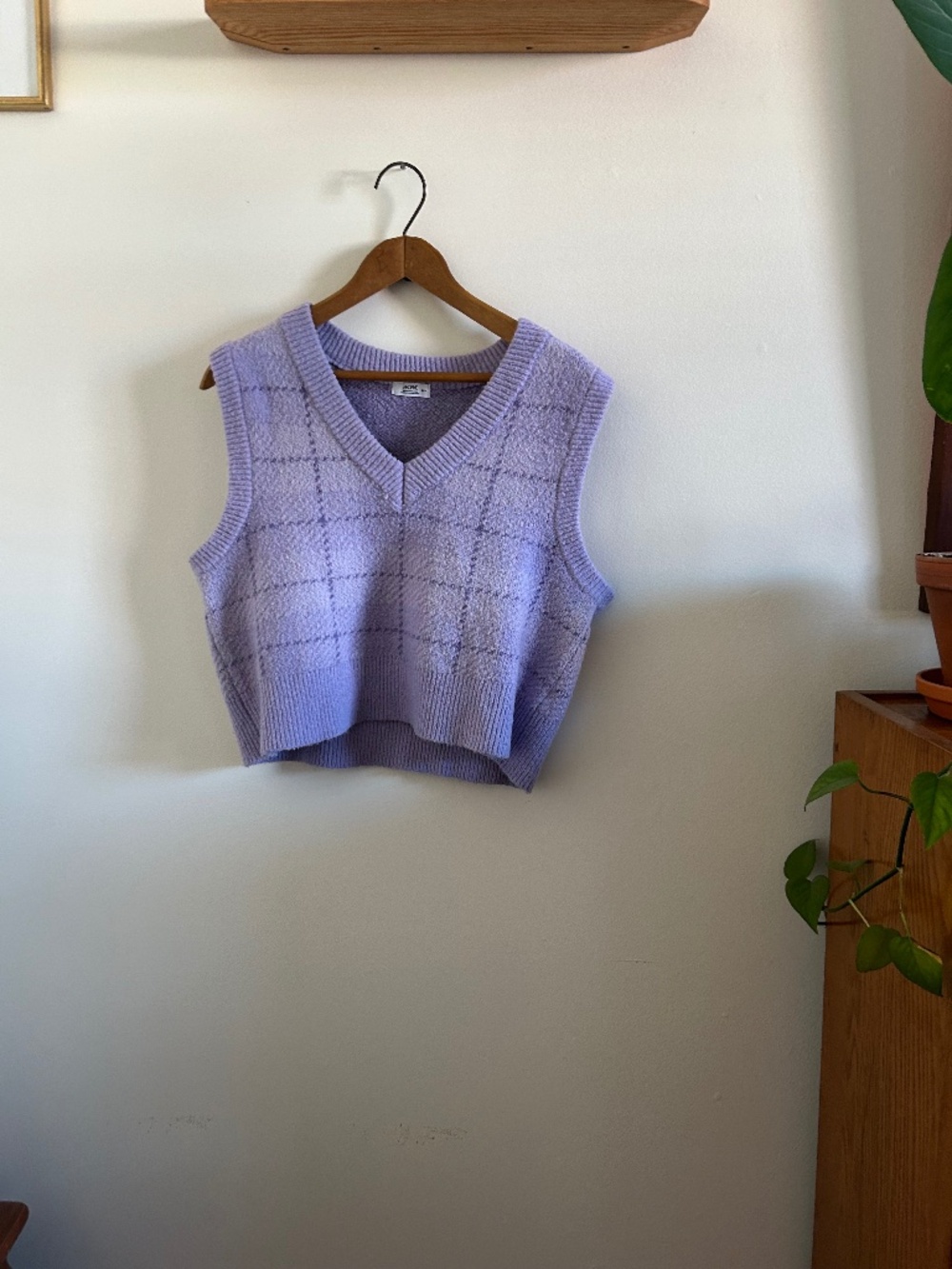 Lilac Cropped Sleeveless Vest – Size M